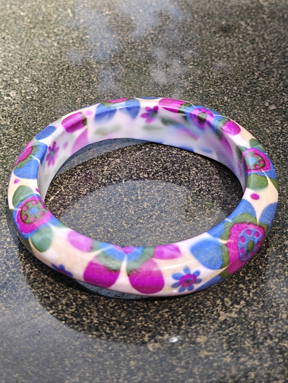 Y2K Lucite Plastic Asymmetric Bangle Bracelet